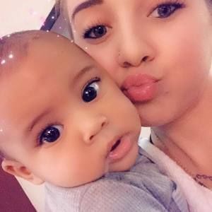 Meet your Posher, Destiny